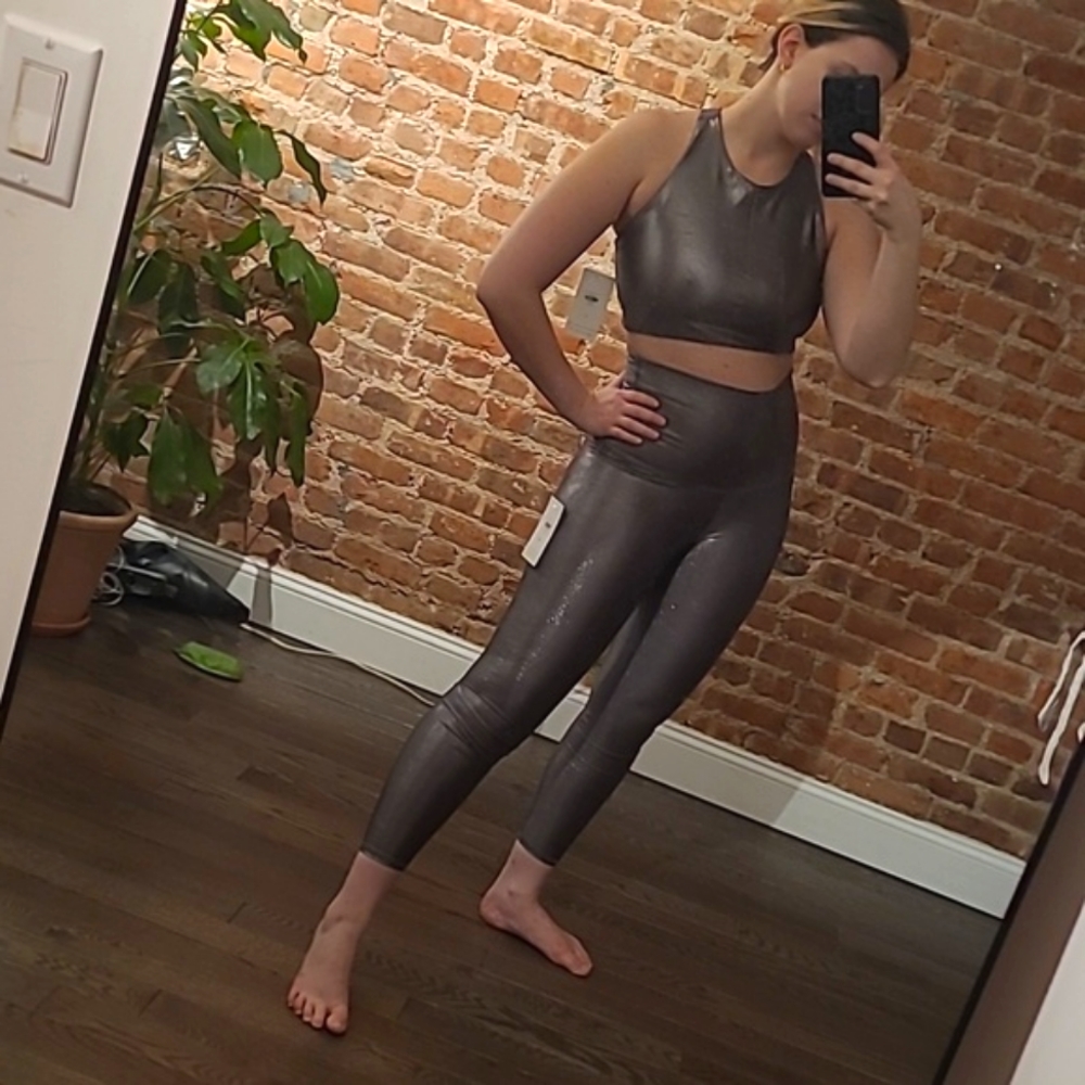 Matching Yoga set by Emily Hsu